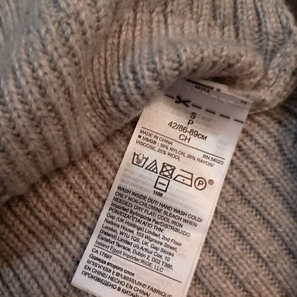 Banana Republic Women's Cable Knit Gray Pullover Crew Neck Sweater - Picture 4 of 8